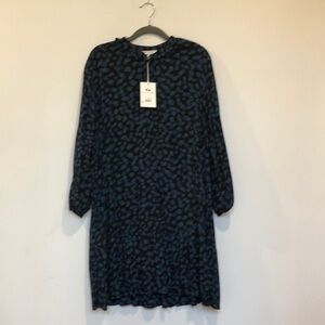 Free Assembly Dress with Belt